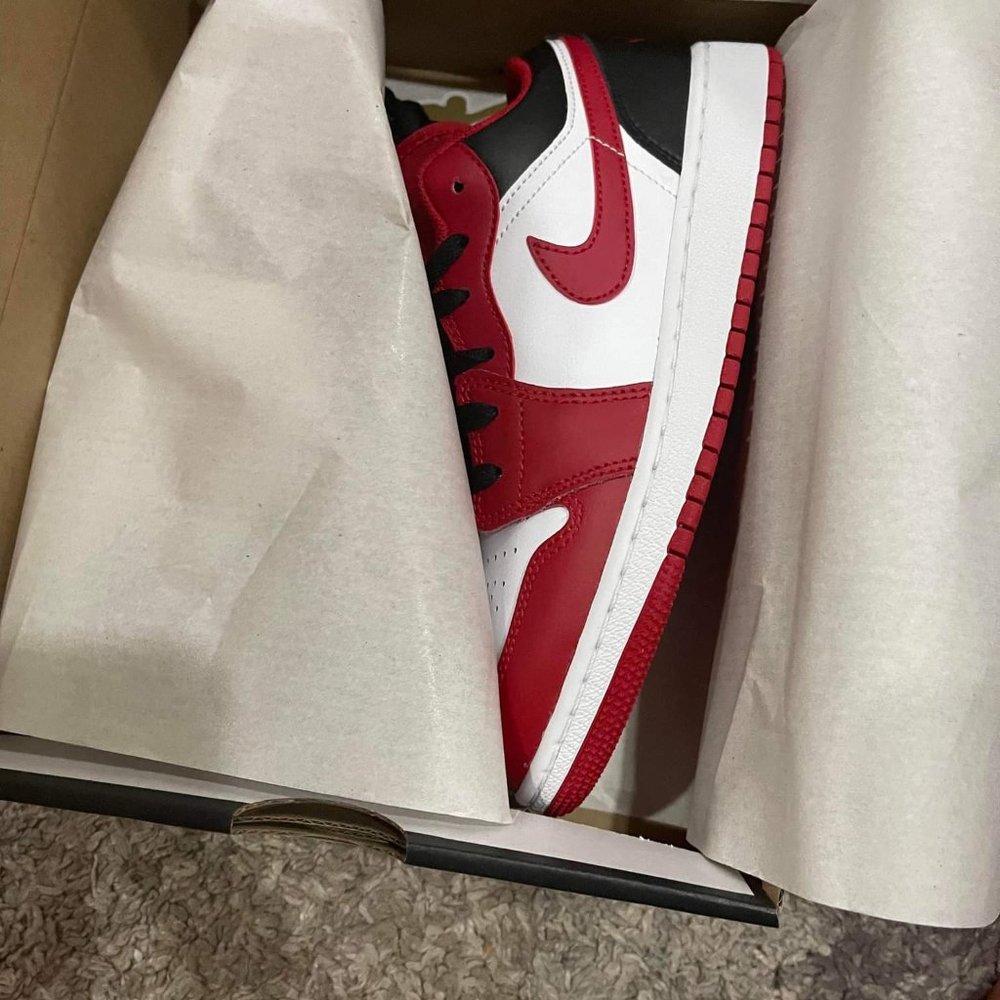 Jordan Youth size 4.5
